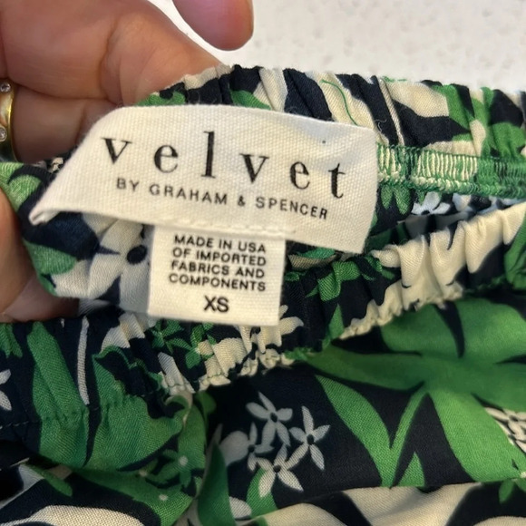 Velvet By Graham & Spencer Loretta Jumpsuit Green Jungle - Picture 9 of 11